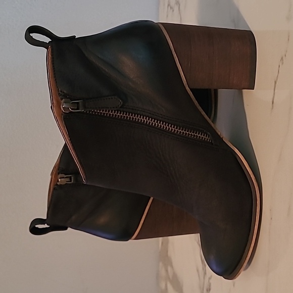 BP Lance Black Leather Side Zip Block Heeled Ankle Booties Boots Sz 8 Casual - Picture 8 of 14